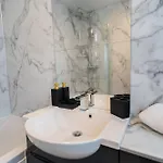 Hanson House ريدكار